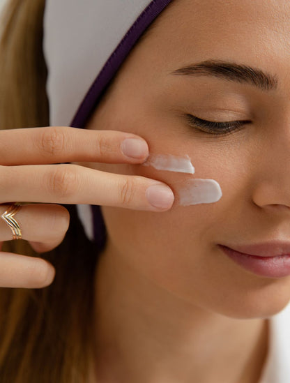 GLOW Velvet krema za umoran ten i neujednačen izgled kože