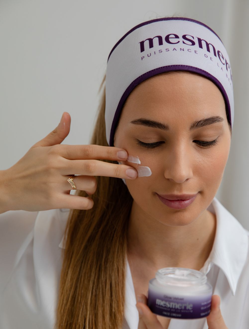 GLOW Velvet krema za umoran ten i neujednačen izgled kože